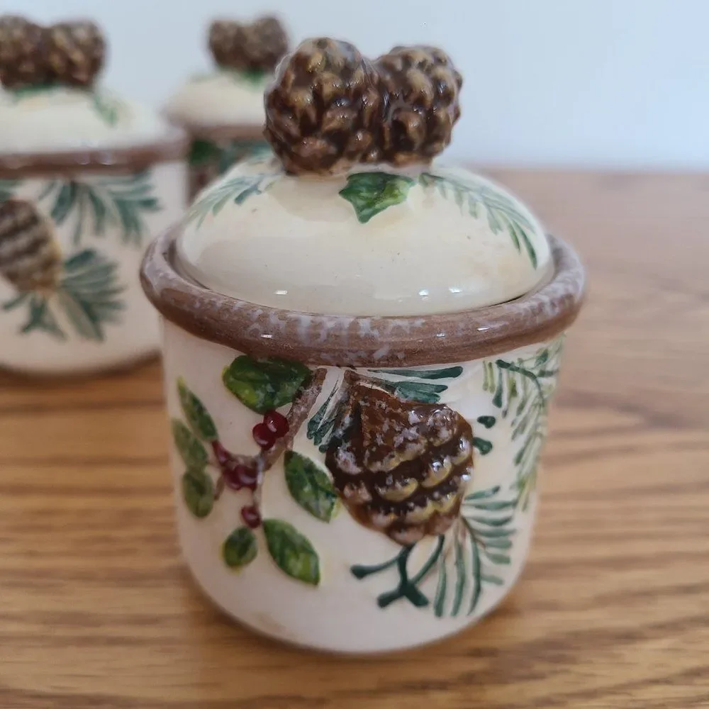 Yankee Candle Trio Of Ceramic Christmas Holiday Votive Tealight Holders With Lid